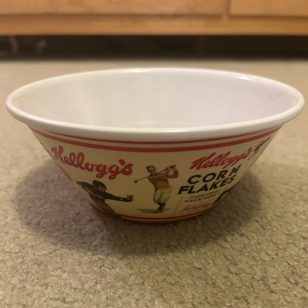 Vintage Kellogg's Rice Krispies 24 oz 6-1/2" Cereal Bowl *Sports Theme*